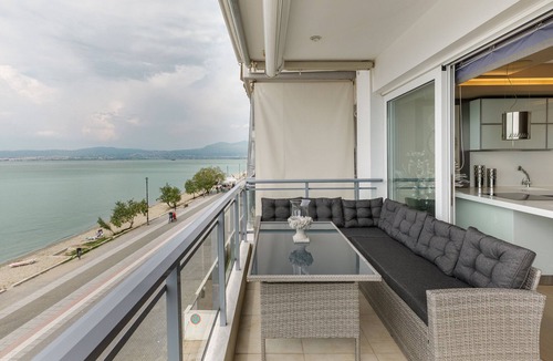 Perea Apartment | Mega Suite on the sea