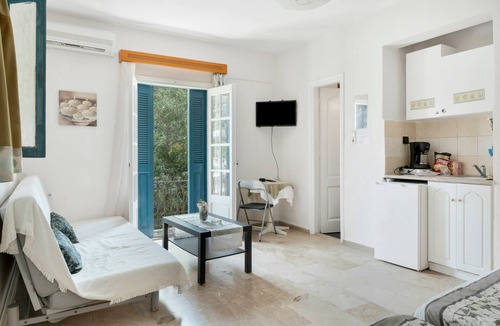 Mirties Apartment | Melina's Sunset – Family Apartment with 2 Bedrooms, 2 Bathrooms & Stunning Sea Sunset Views