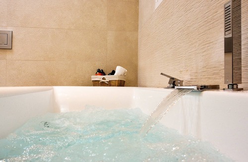 Souda Villa | Melitini Villa, Large modern villa,next to beach