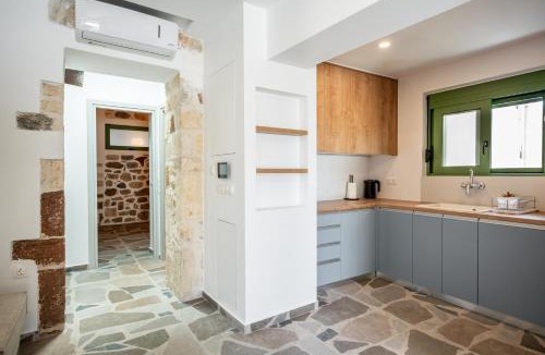 Pigi House | Mesochoria Residence - Peaceful Village Escape by Holistay