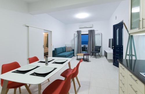 Mavros Kolimpos House | Metaxakis Home. 2
