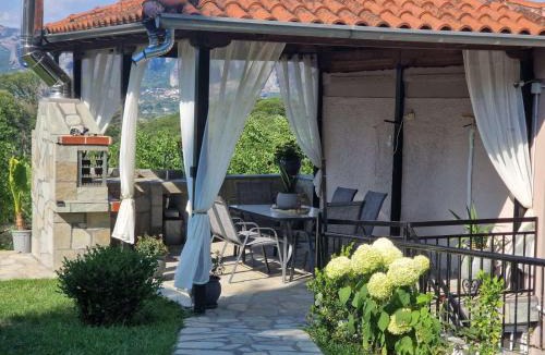 Diava House | Meteora Panorama Garden Villa