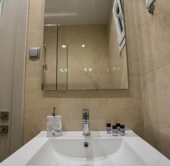 Kalambaka Apartment | Meteora Rockside Lodge