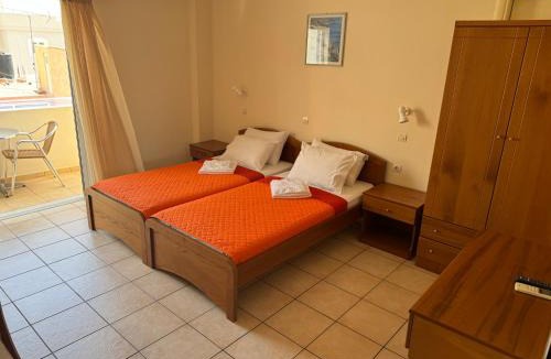 Palaiochora Apartment | Michalis studios