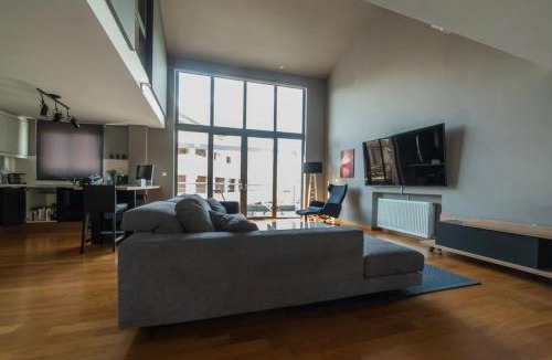 Gazi Apartment | Minimal Brand New Loft next to Subway