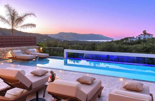Filaki Villa | Minoas Maxima Villa | 2 Heated Pools | 18 guests