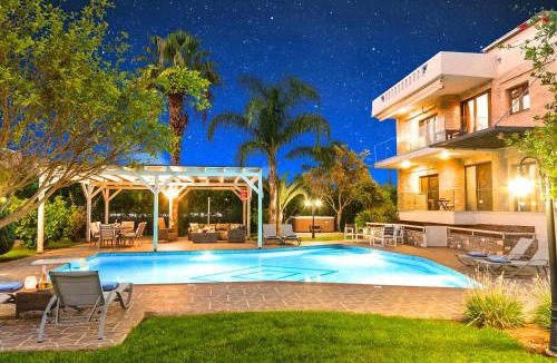 Georgioupolis Villa | Mirsini Villa Private Pool & Jacuzzi