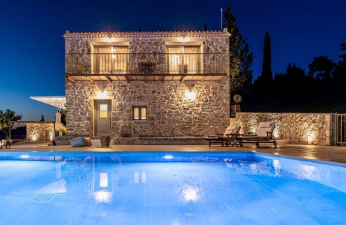Agia Marina Villa | Misononous natural park
