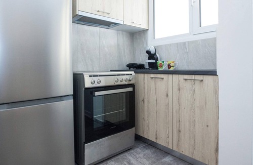 Athens Apartment | Modern 1 Bd Balcony Apt Near Metro in Kato Patisia