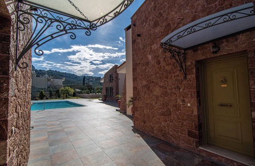 Nafplion City Centre Villa | MODERN AND LUXURY SUITES FOR RELAX OR ESCAPE TO MAGICAL NAFPLIO