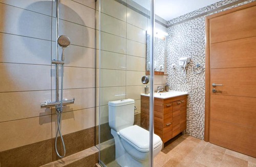 Ampelokipoi Apartment | Modern hospitality, with private garden, Athens