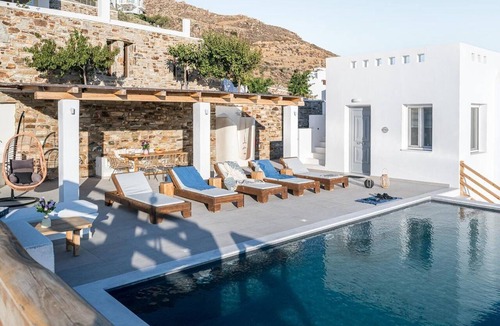 Naxos Town Villa | Modern Naxos Villa | Villa Xenios | 4 Bedrooms | Private Pool