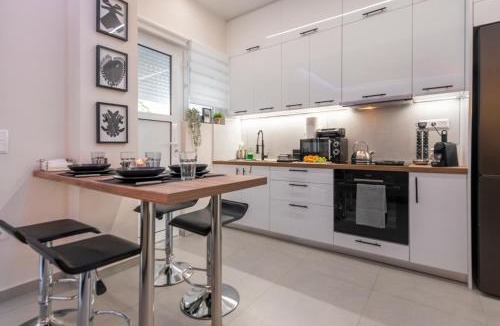 Kypseli Apartment | Modern Stay in Athens Center
