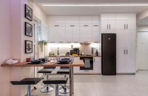 Kypseli Apartment | Modern Stay in Athens Center