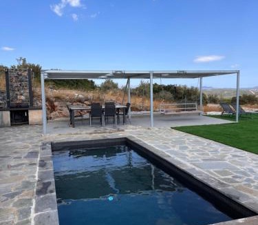 Kymi-Aliveri Villa | Modern Stone Villas with Swimming Pool