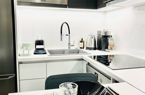 Elliniko-Argyroupoli Apartment | Modern studio between city center and Glyfada (5 mins from metro Elliniko)
