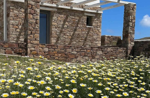 Ano Meria House | Moniasma Rustic Stone House in Folegandros