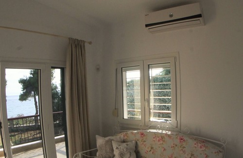Elia Nikitis Apartment | Moriel Seaside Homes Suites