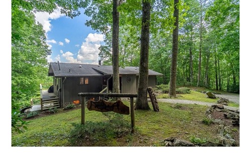 Otto House | Mountain Retreat, Fire Pit, Hiking Trails, BBQ