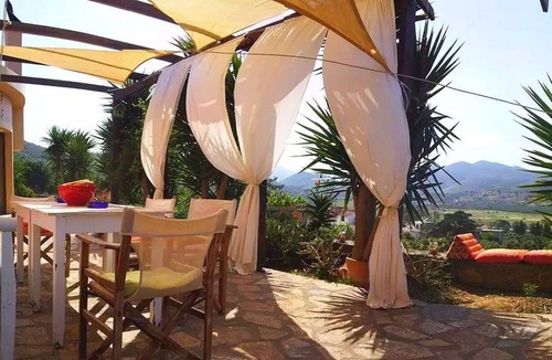 Kounelion House | Mountain Village House Near the Sea