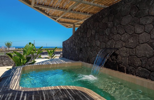 Kamari Villa | Mperes Villas | No 2