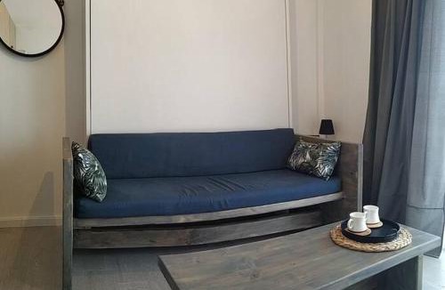 Nea Khili Apartment | Murphy bed studio 57 8