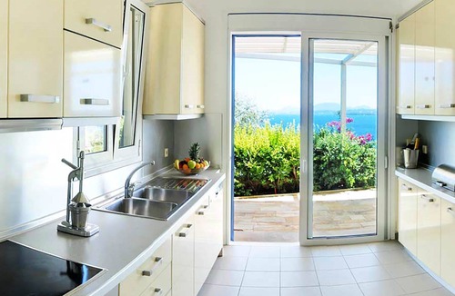 Petaleia Villa | My Rental Homes - Villa Aspro with swimming pool with jacuzzi, terrace sea view