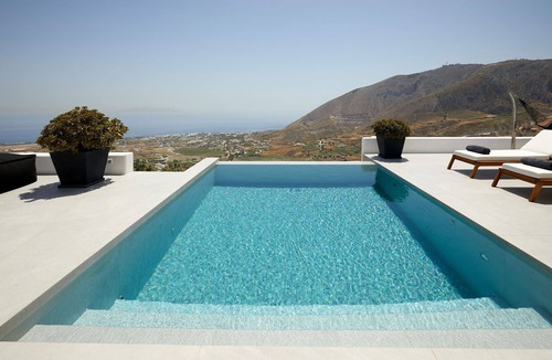 Pyrgos Villa | My Rental Homes - Villa Kenan with pool, Jacuzzi bathtub, sea view
