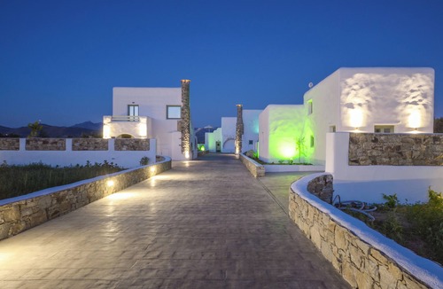 Naxos Town Villa | My Villa I , 2-bedroom villa in charming Naxos with AC, WiFi. Enjoy your stay