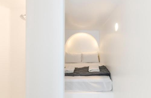 Mykonos Hostel | MyCocoon Hostel