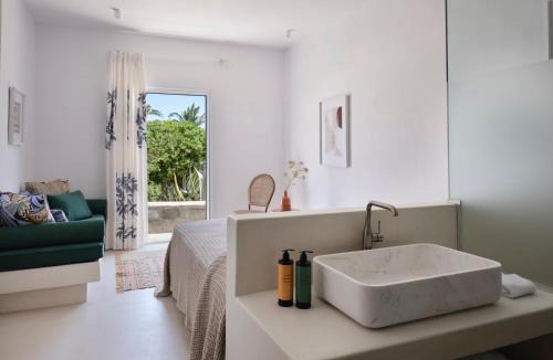 Paraga Hotel | Myconian Sunrise Relais & Chateaux Hotel