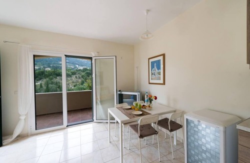Dhrakata Apartment | Myrtos Cottages Polimnia