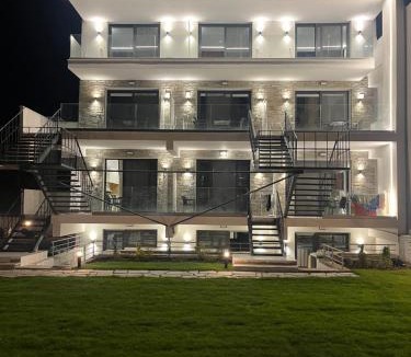 Nea Peramos Apartment | N apartments
