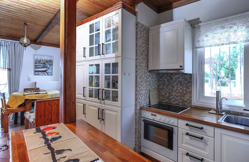 Anavyssos Villa | Nadia's Traditional Greek house