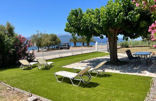 Marathias House | Nafpaktos PebBle Apartments in Marathias
