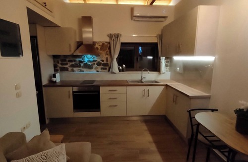 Nea Tirintha House | NAFPLIO VILLAGE - Cozy traditional and modern stone house with plenty amenities