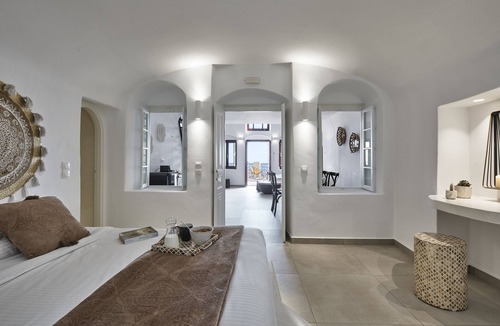 Exo Gonia House | Nano Suites