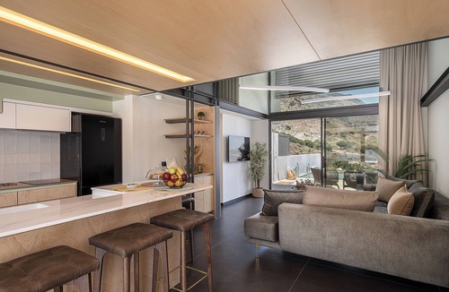Patsianos House | Nature's Den four Luxury Suites package
