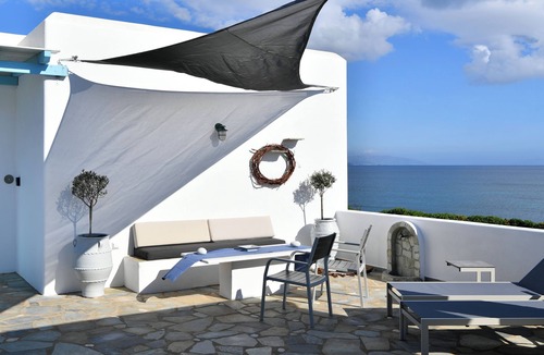Ampelas House | "Nava" Devine Water Front House in Ambelas
