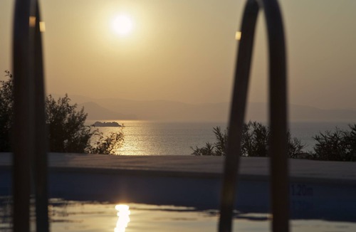 Maragas Villa | Naxos Aigli Junior villas & Master villa.dream blue.think light.