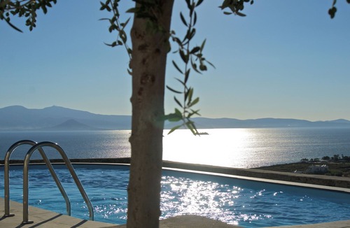 Maragas Villa | Naxos Aigli Junior villas & Master villa.dream blue.think light.
