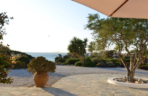 Maragas Villa | Naxos Beachvilla, a dreamhouse, 60m to sandy beach, big garden, top location