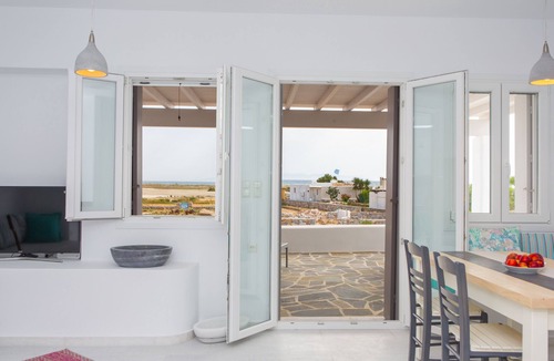 Naxos Villa | Naxos m vigla luxury beachfront private villa with pool