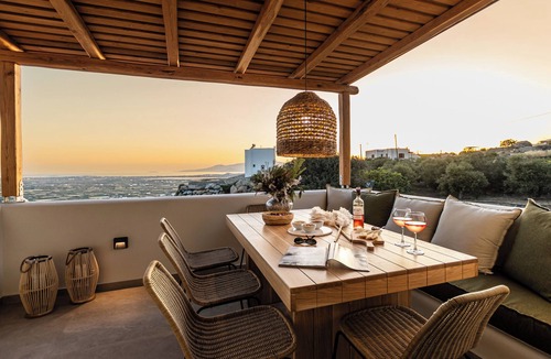 Naxos Town Villa | Naxos Peaceful villa with Panoramic sea view