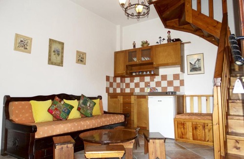 Panteleimon Apartment | Nefeli