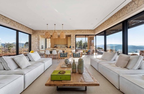 Kilada Villa | Newly constructed Luxurious Family Villa with Infinity Sunset & Tennis court!