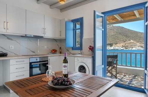 Katapola Apartment | Nicolas House 4