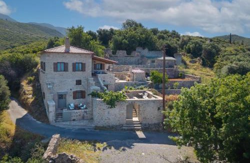 Kalamata Villa | Niki's Tower - Serene Seaview Stone Getaway
