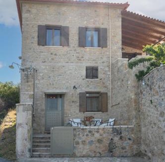 Kalamata Apartment | Niki's Tower - Stone Gems by the Sea