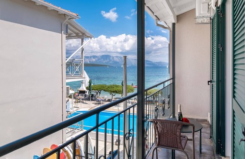 Nikiana Apartment | Nikiana Club - Studio 10 with Mountain View, Shared Pool & Wi-Fi